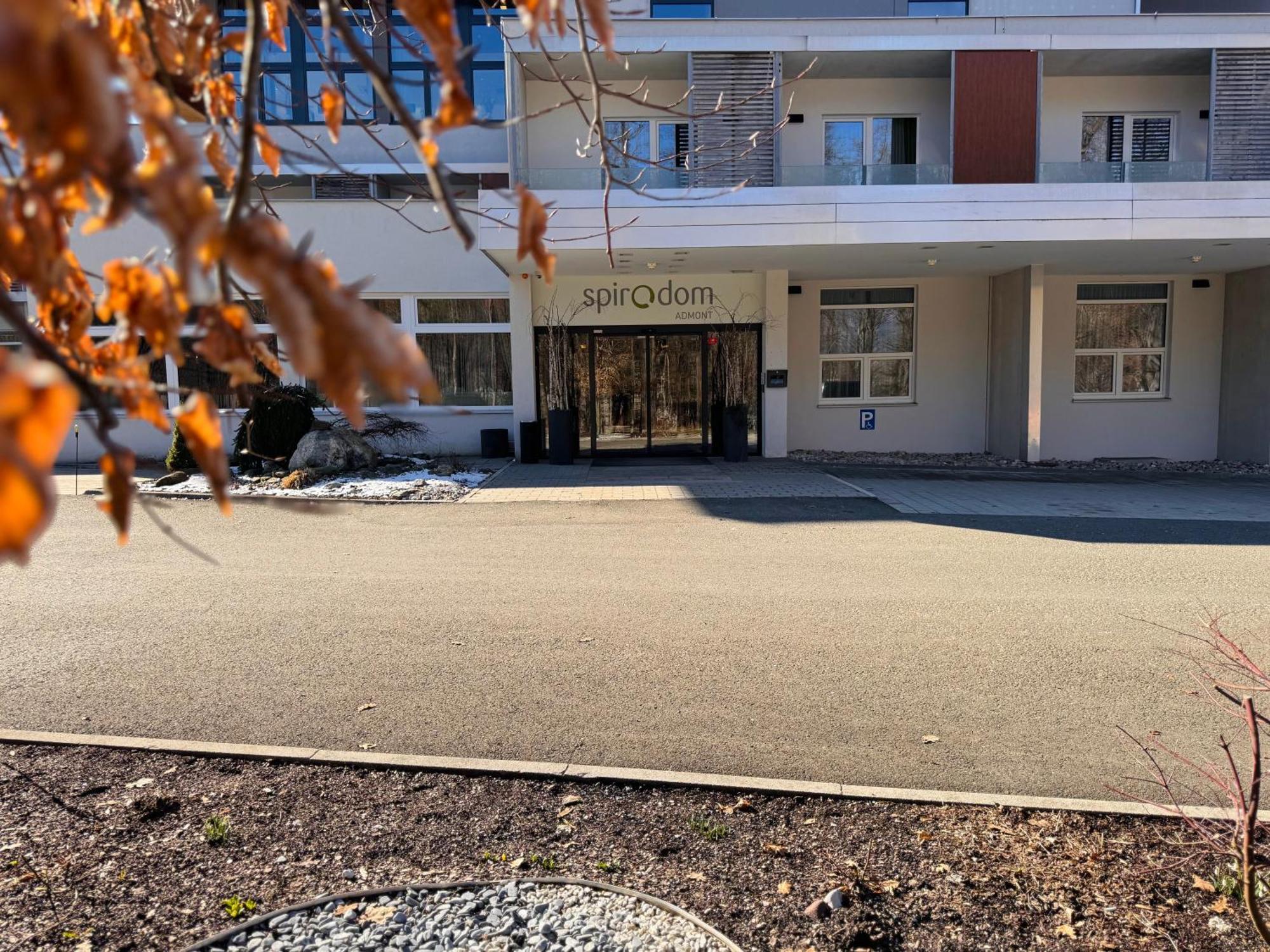 Hotel Spirodom Адмонт Экстерьер фото