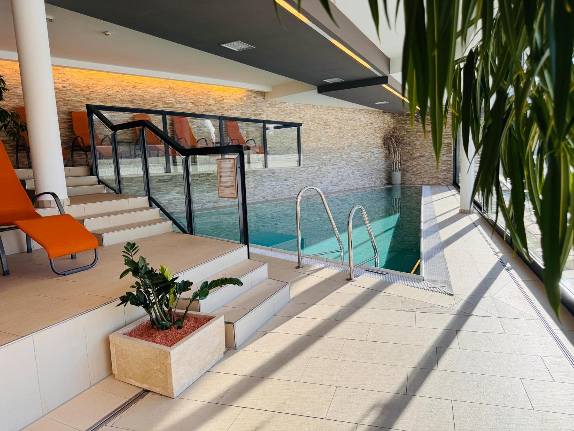 Hotel Spirodom Адмонт Экстерьер фото