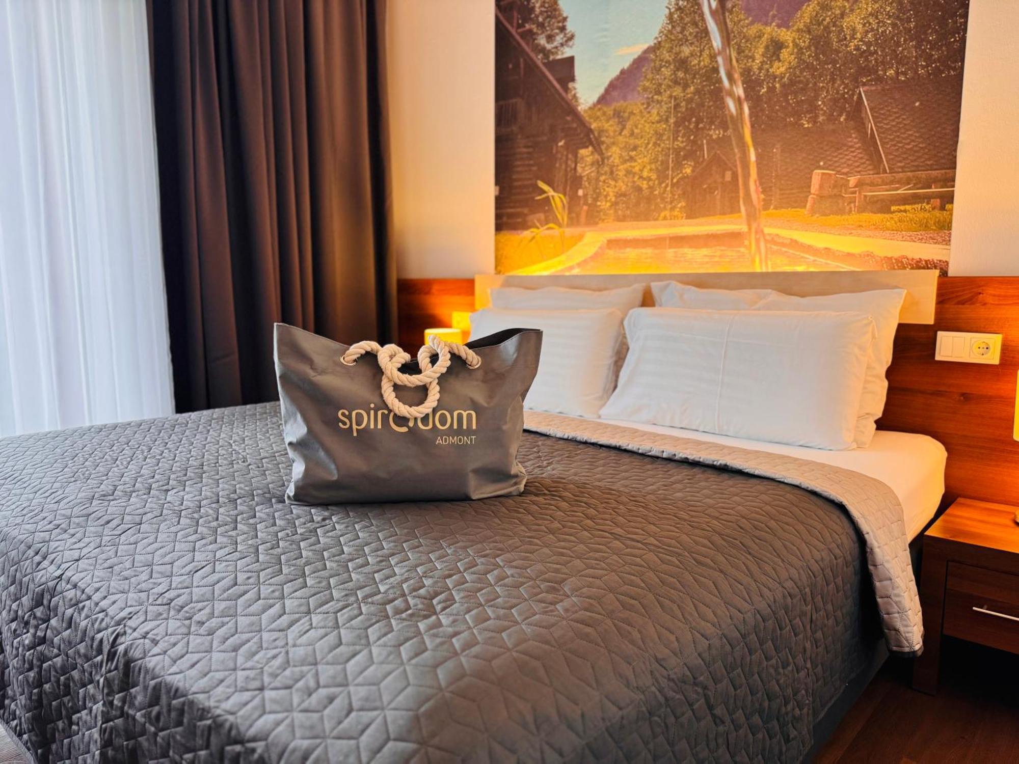 Hotel Spirodom Адмонт Экстерьер фото